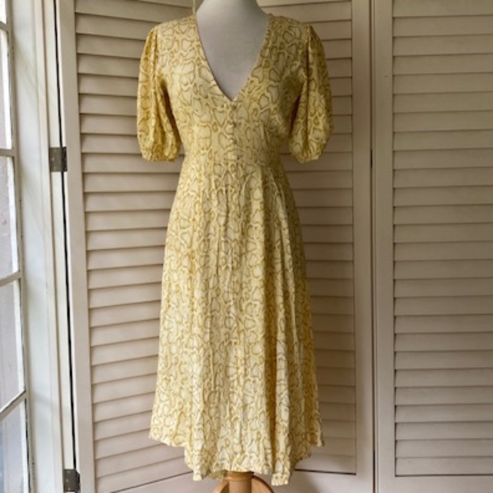 Faithfull The Brand Midi length Dress